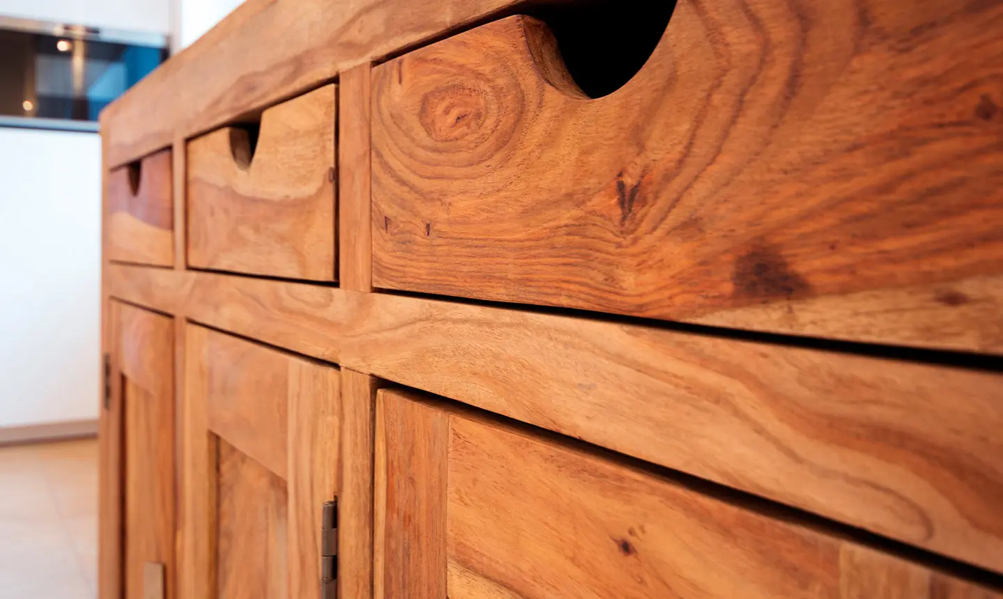 ¿Cómo reparar las rayaduras de muebles?